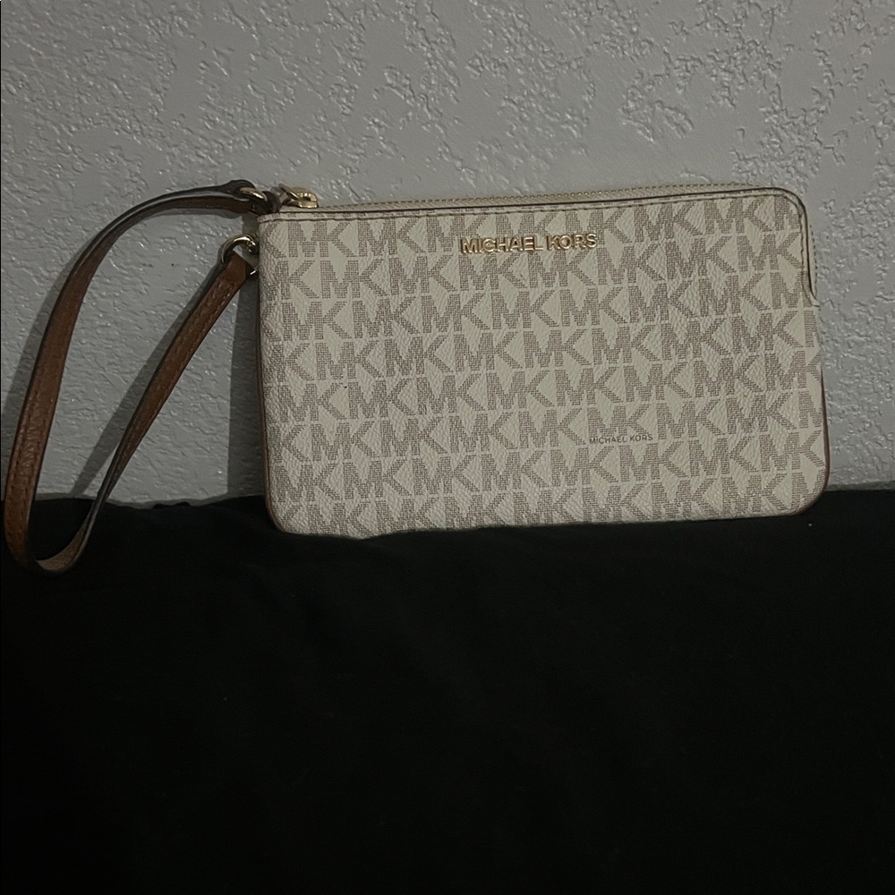 Michael Kors Tan Monogram Clutch - Picture 2 of 7